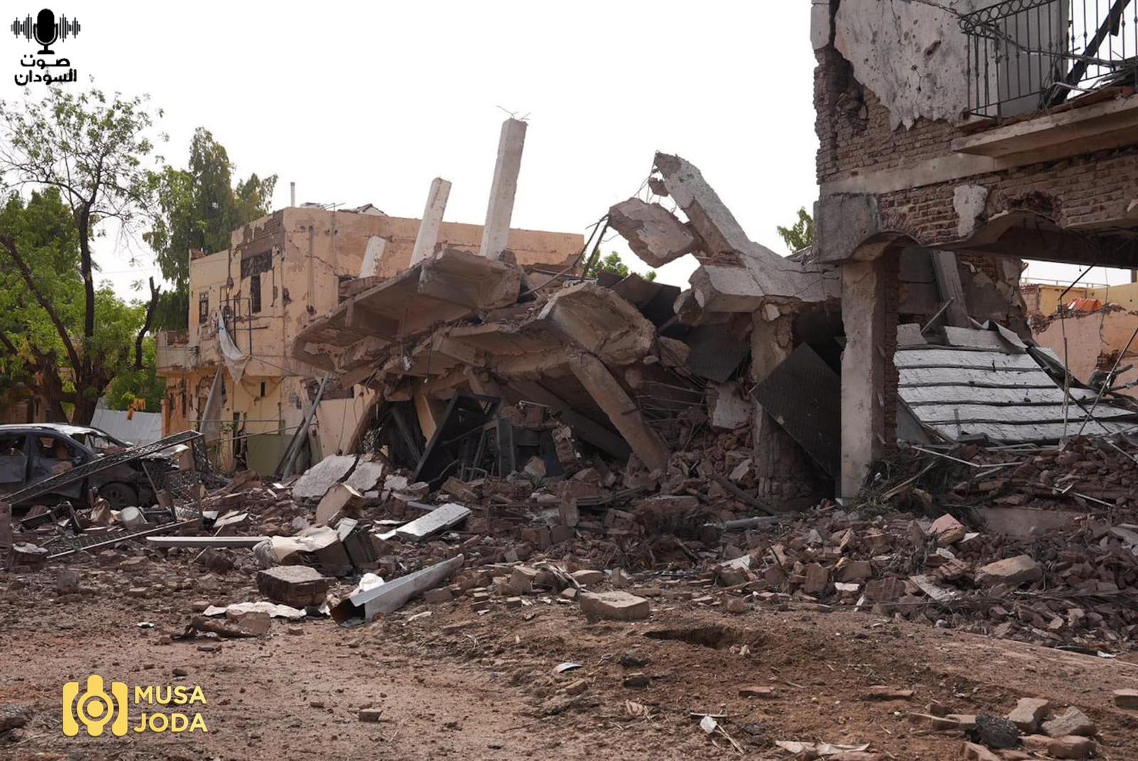 أثار الدمار في الخرطوم- تصوير موسى جودة